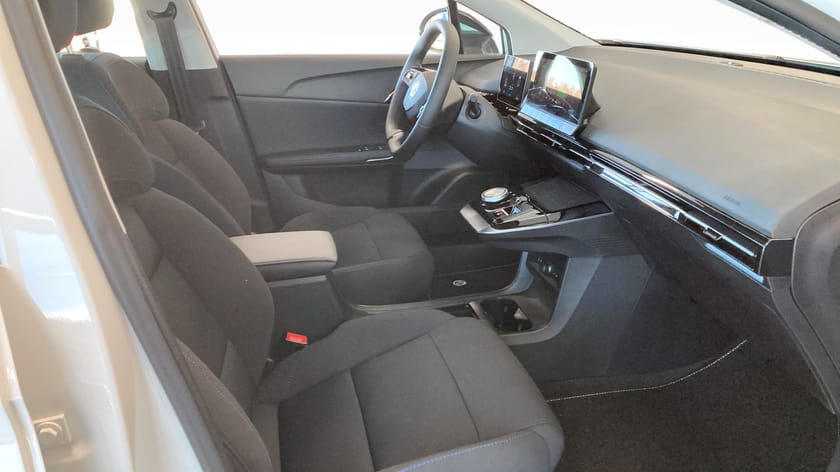 Bild 3 av MG 4 Electric Long Range MG4 NE STD 49KWH (BLACK) - DOVER WHITE