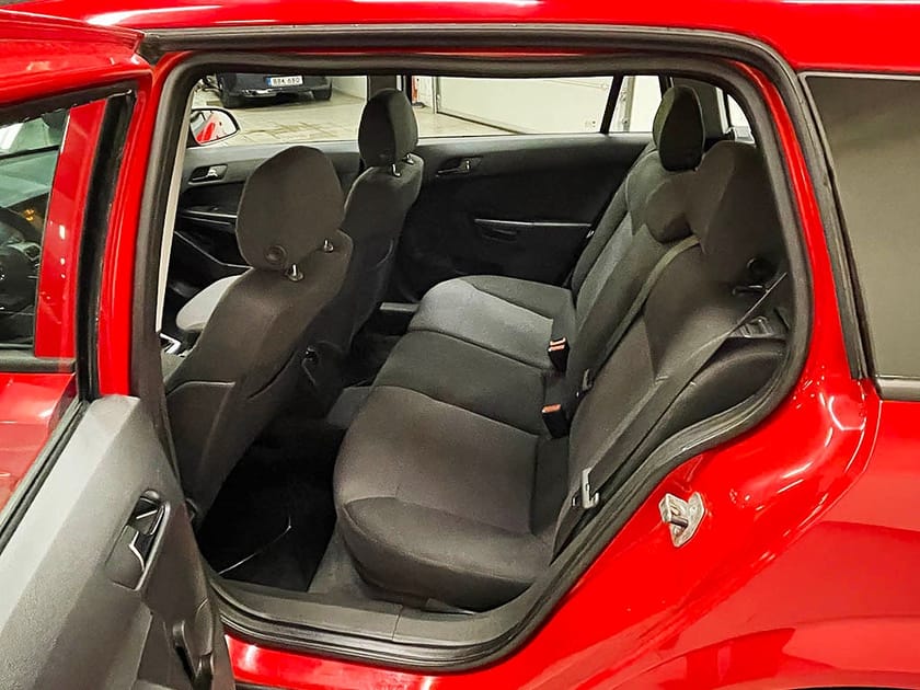 Bild 5 av Opel Astra Caravan 1.6 ECOTEC 115hk