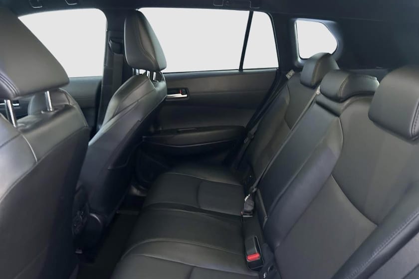 Bild 5 av Toyota Corolla Cross Hybrid AWD-i 2,0 EXECUTIVE SKINNKLÄ