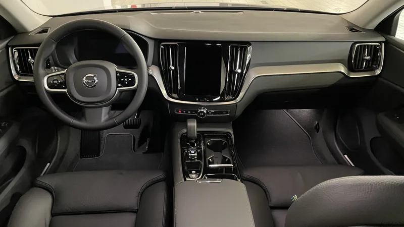 Bild 11 av 14 – Volvo V60 T6 Plus Dark Nordic Edition Plus Nordic Edition