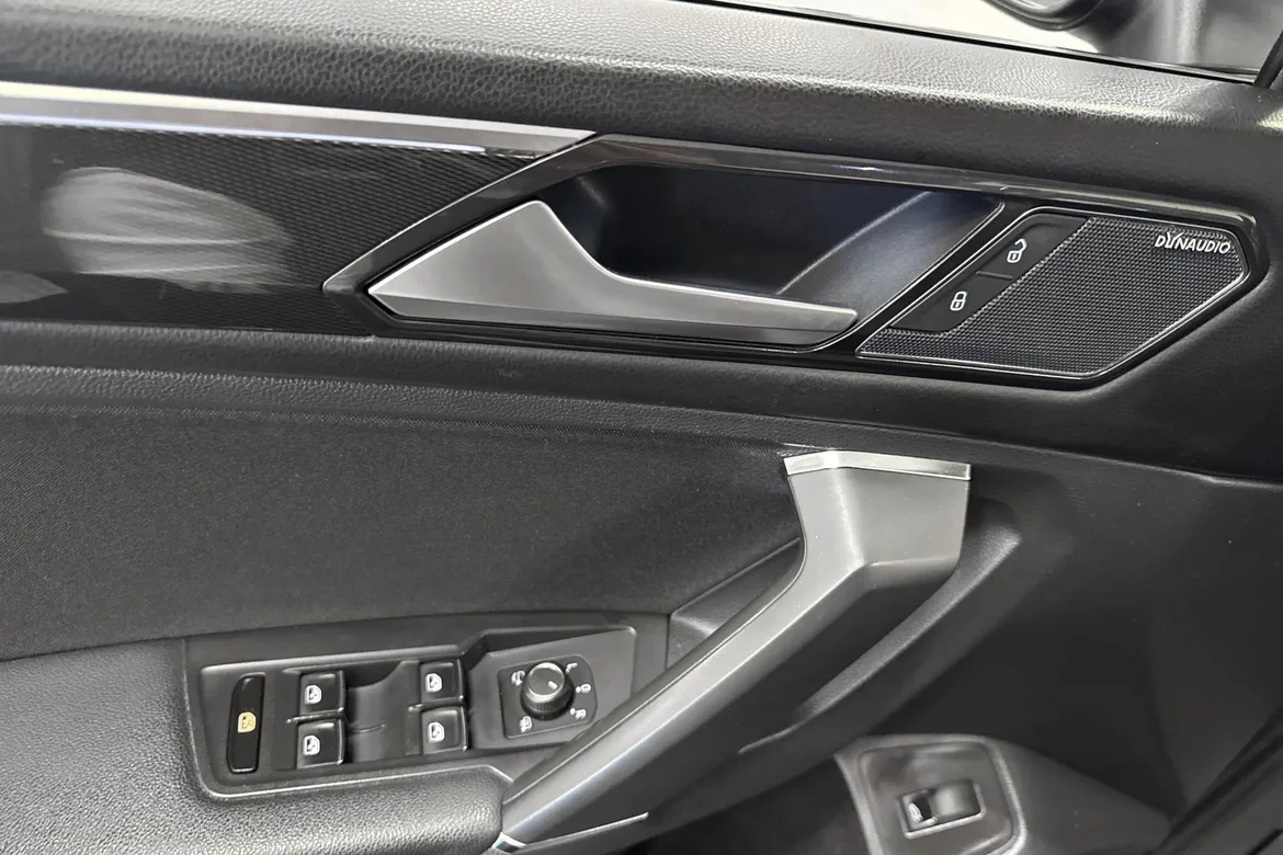 picture of a car