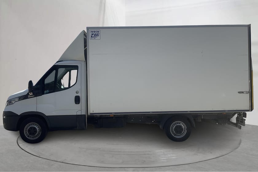 Bild 2 av Iveco Daily 35-160 Chassi Cab 35 2.3 Volymskåp (156hk)