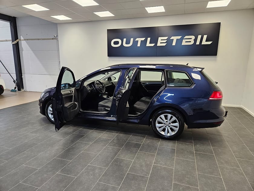 Bild 3 av Volkswagen Golf Sportscombi 1.4 TSI 122hk Navi Backkamera Xenon 1 ägare