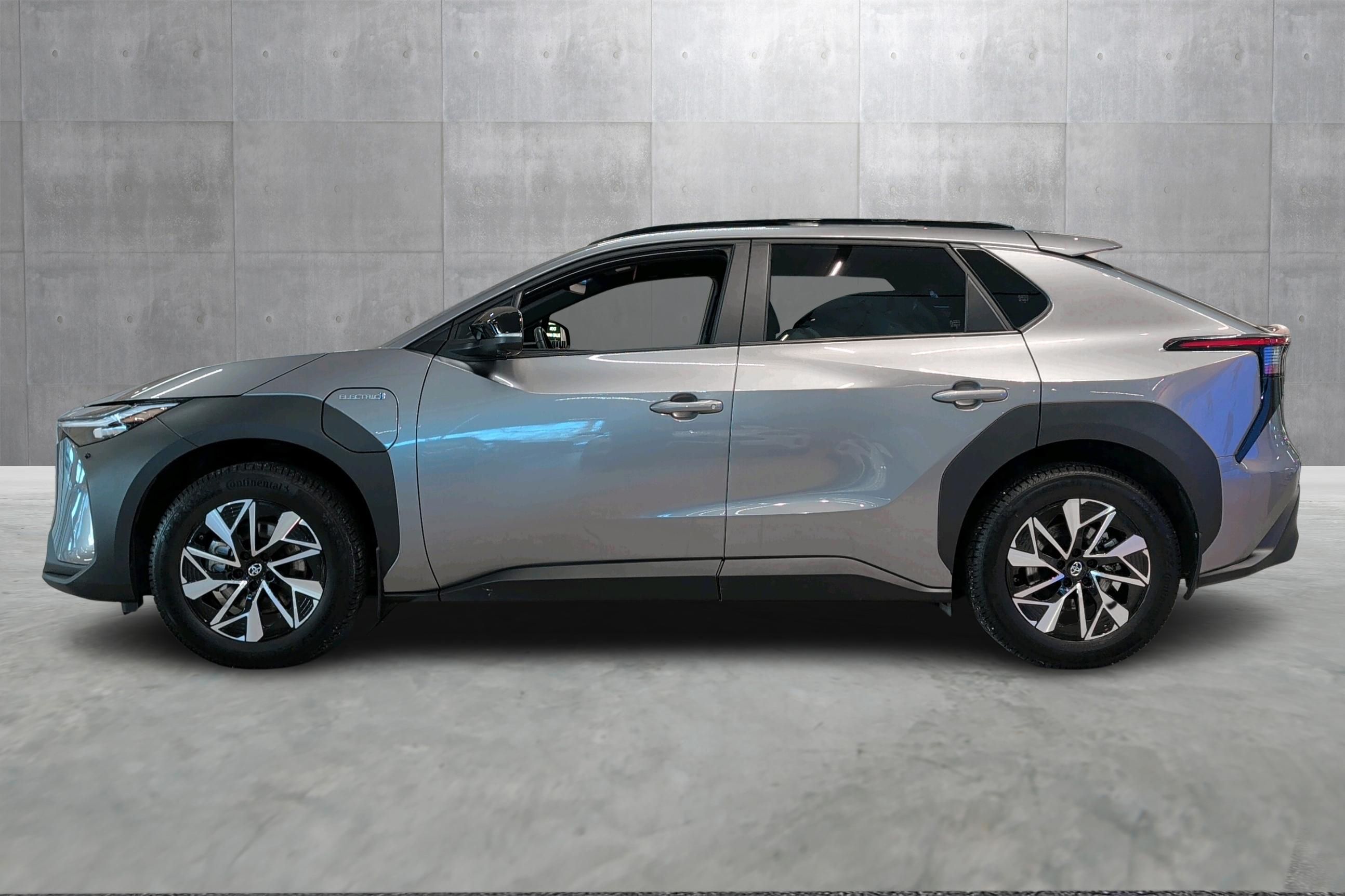 Thumnail bilde 1 av Toyota bZ4X