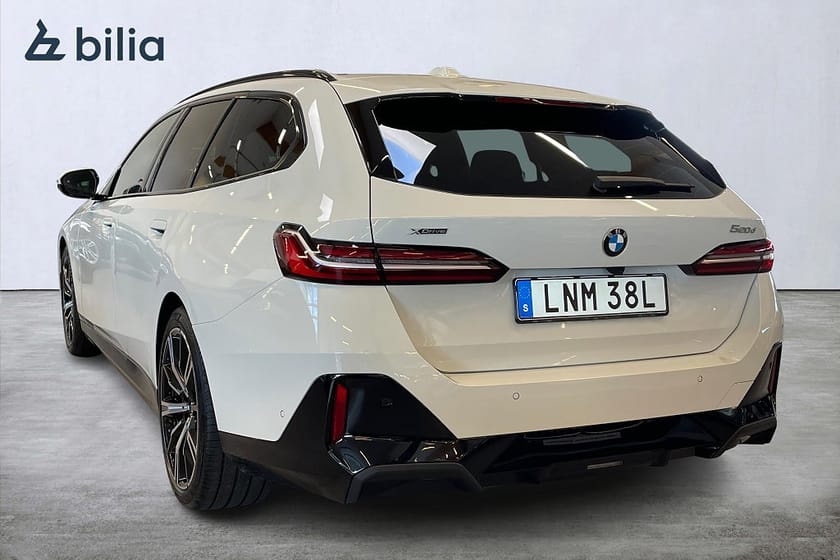 Bild 2 av BMW 520d xDrive Touring M Sport Värmare H/K Adaptiv farth. Drag