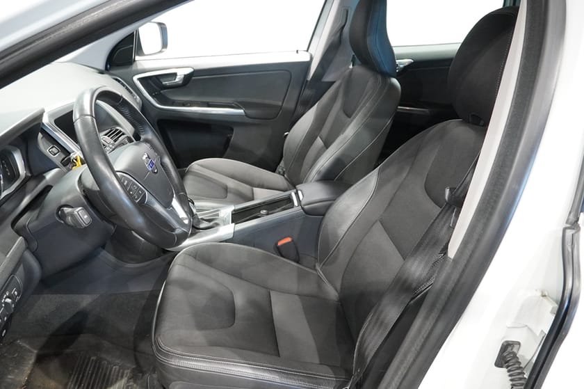 Bild 4 av Volvo XC60 D4 AUT GEARTRONIC PANO / DRAG 190 HK