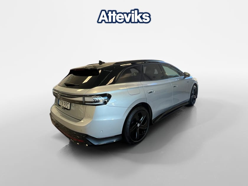 Bild 3 av Volkswagen ID.7 GTX Tourer 340hk *Elstolar/Vent.säten/360-kam*