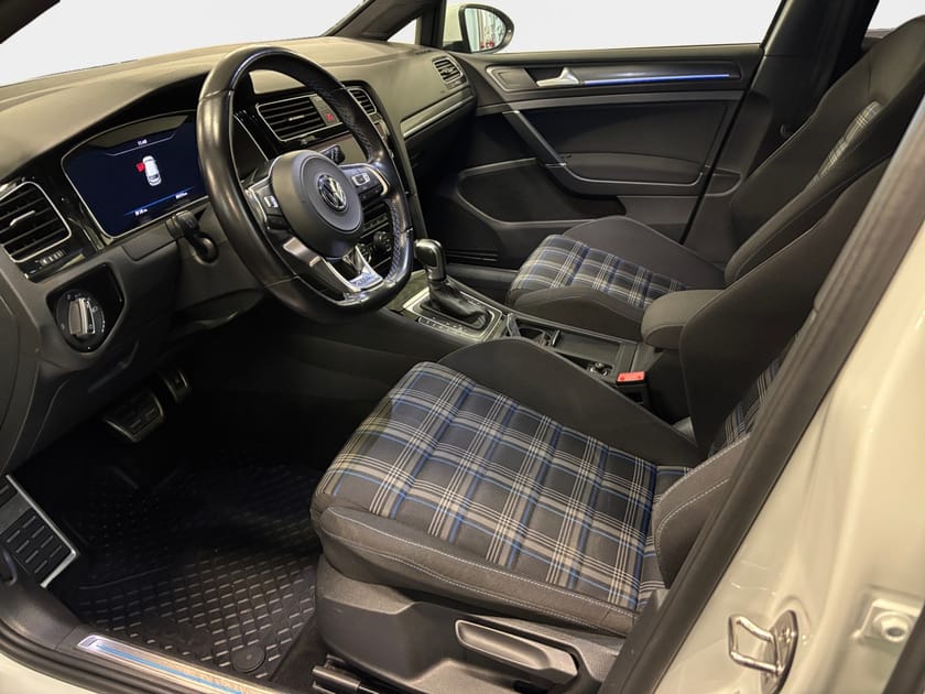 Bild 5 av Volkswagen Golf GTE 1.4 204 hk | Parkvärmare