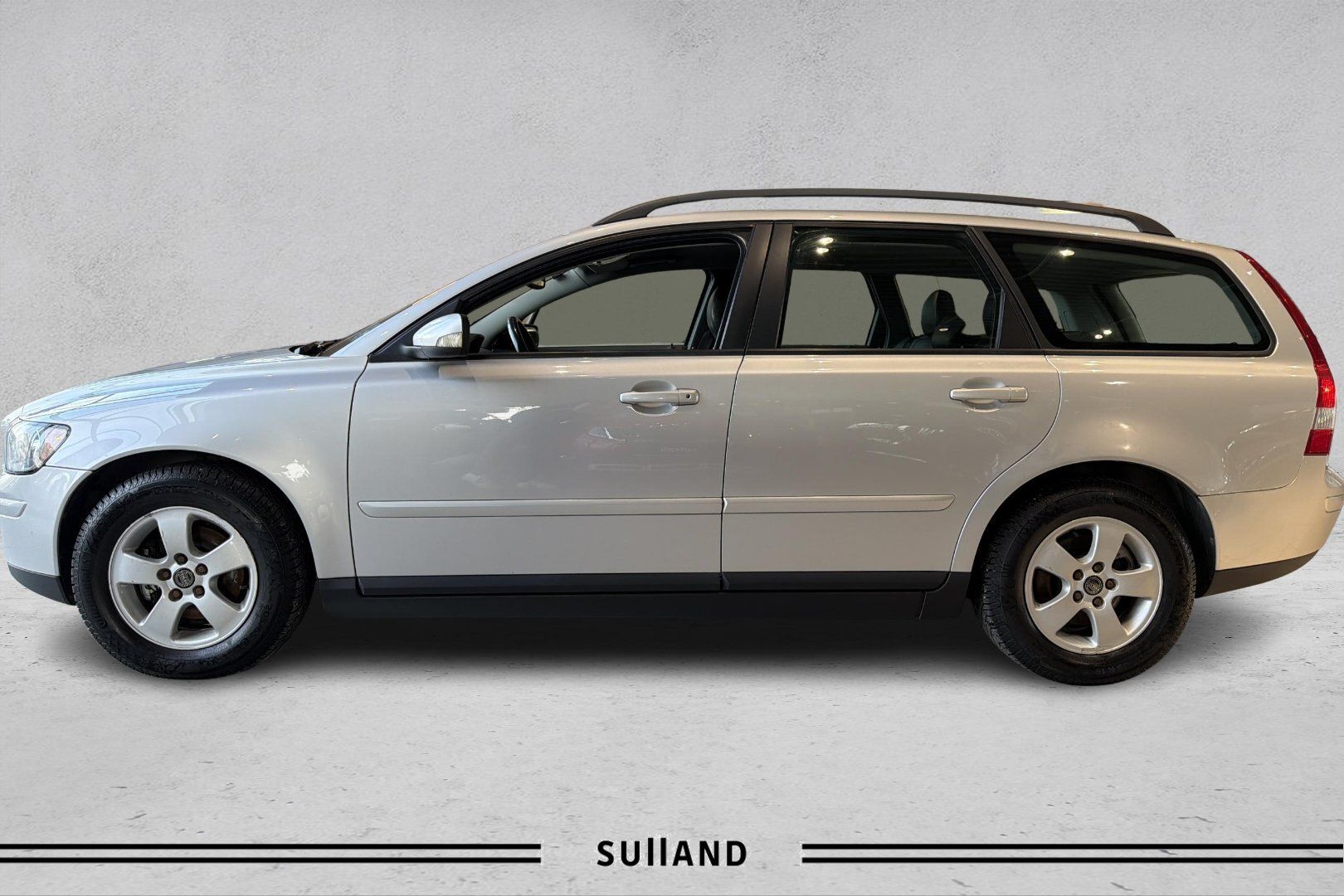 Thumnail bilde 1 av Volvo V50