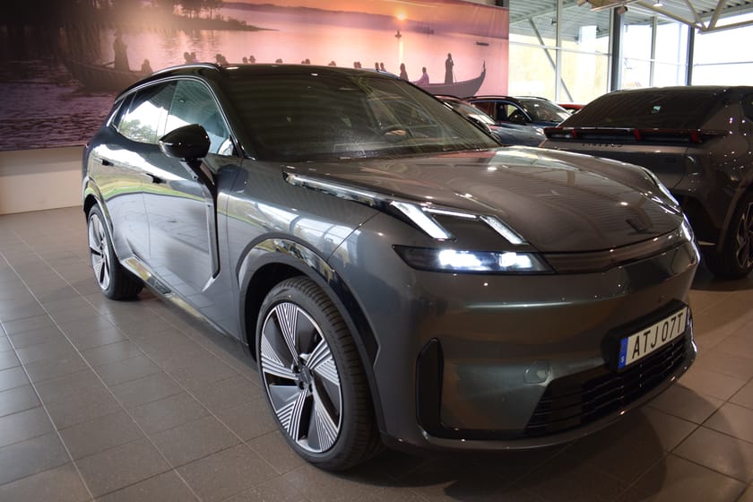 Bild 2 av Lynk & Co 08 PHEV More