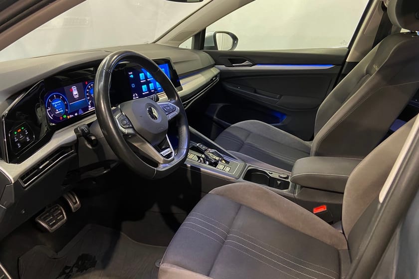 Bild 4 av Volkswagen Golf Alltrack 2.0 TDI 4M KAMERA VÄRMARE IQ.LIGHT DRAG MOMSBIL