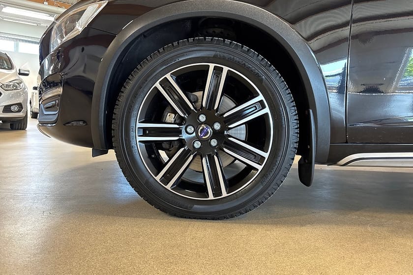 Bild 5 av Volvo V60 Cross Country D4 AWD Summum BE PRO Polestar Opt. / Taklucka / Drag