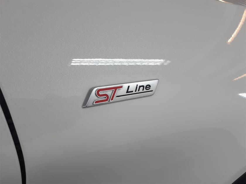Bild 3 av Ford Explorer Plug-In Hybrid 3.0 457 PHEV ST-Li AWD 5-d A II