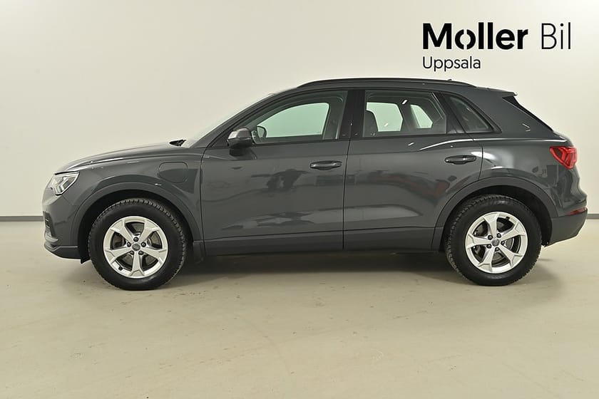 Bild 4 av Audi Q3 45 TFSI e E-TRON PROLINE, KAMERA, SOUND