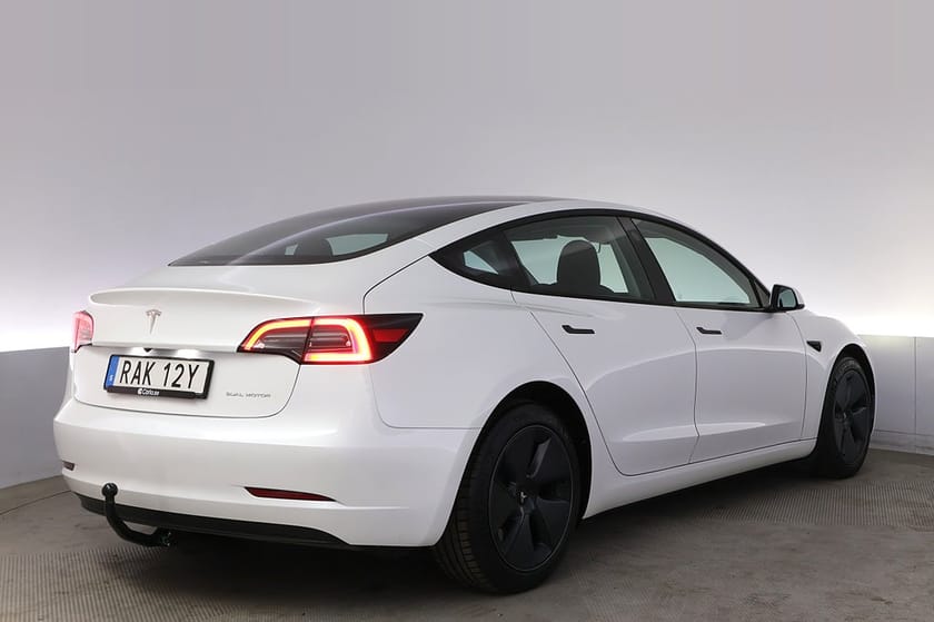 Bild 5 av Tesla Model 3 Long Range AWD Refresh Autopilot Pano Drag