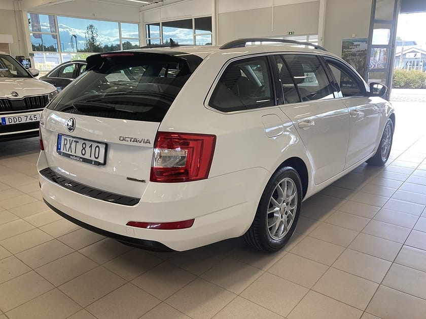 Bild 4 av Škoda Octavia Kombi Skoda Combi TDI 110HK AMBITION GREEN LINE