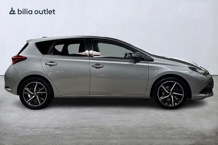 Bild 5 av Toyota Auris Hybrid e-CVT Intense Edition 136hk Backkamera