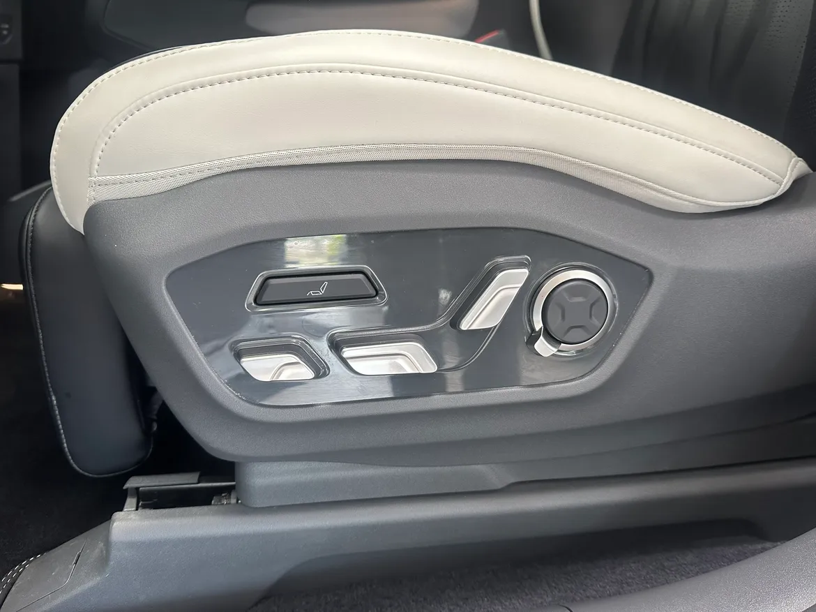 picture of a car