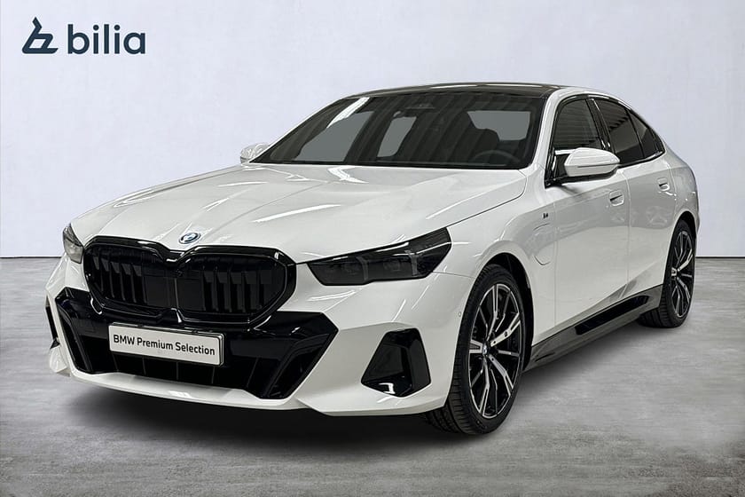 Bild 1 av BMW 530e xDrive M-Sport Pro | DEMOBIL | B&W | Panorama | Drag