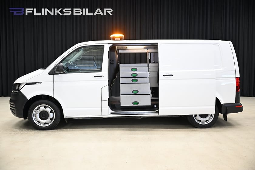 Bild 1 av Volkswagen Transporter 4Motion DSG 199HK L2|Servicebil|Dubbeldörr|Inredd|SeUtr