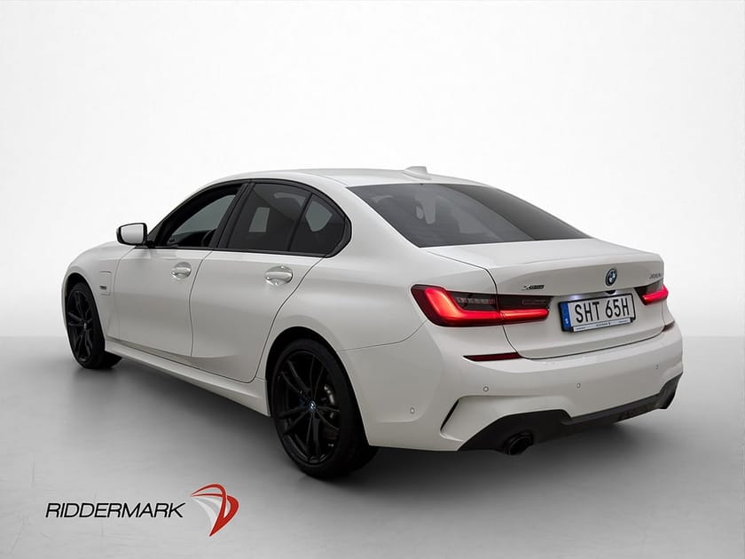 Bild 5 av BMW 330e xDrive Sedan M Sport Laser HUD Värm Skinn Kamera Drag