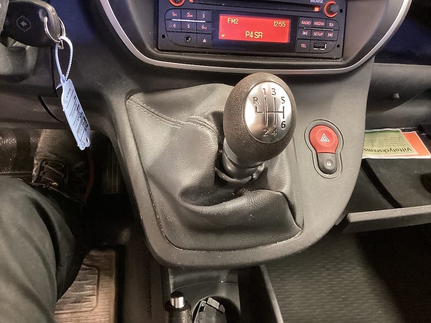 Bild 4 av Renault Kangoo Express Maxi 1.5 Drag Värmare PDC Takräcke MOMS