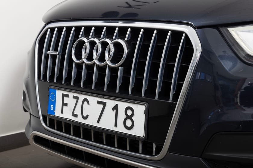 Bild 3 av Audi Q3 2.0 TDI quattro 140hk 18"/Drag/Xenon