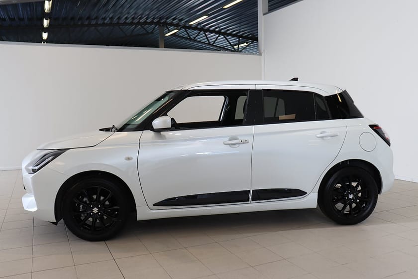 Bild 2 av Suzuki Swift Hybrid 1.2 83hk Aut Select GT-paket Navi MOMS