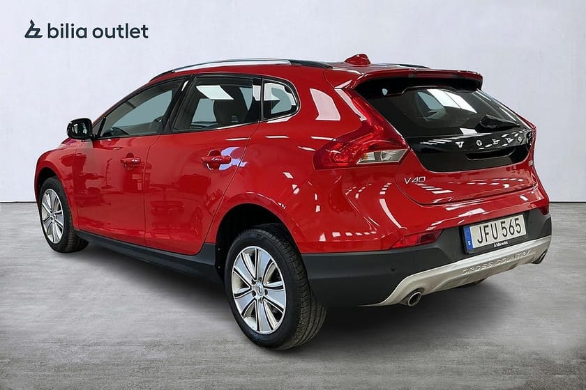 Bild 3 av Volvo V40 Cross Country D3 Momentum BE Pano H/K Värmare PDC 150hk