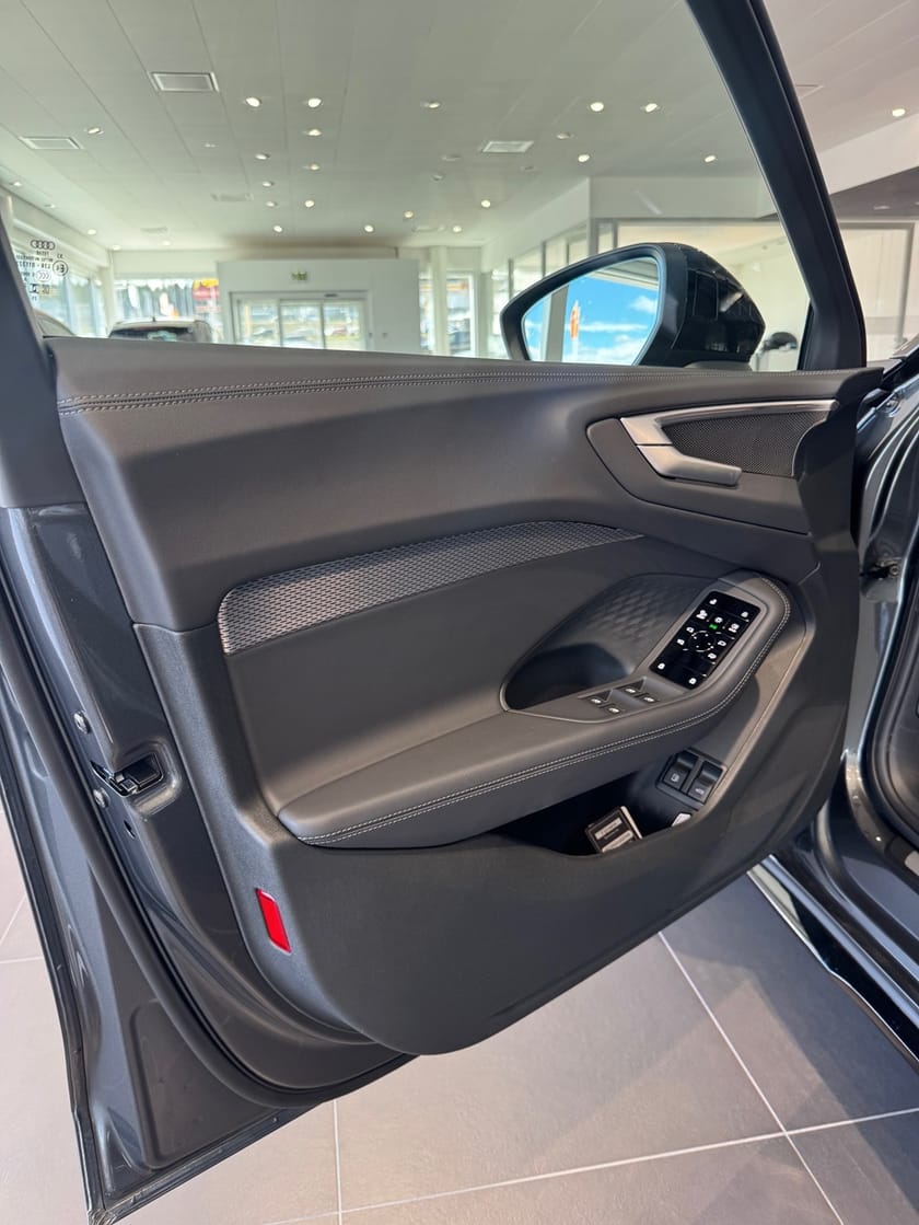 Bild 4 av Audi A5 Sedan e-hybrid quattro 220 KW S TRONIC