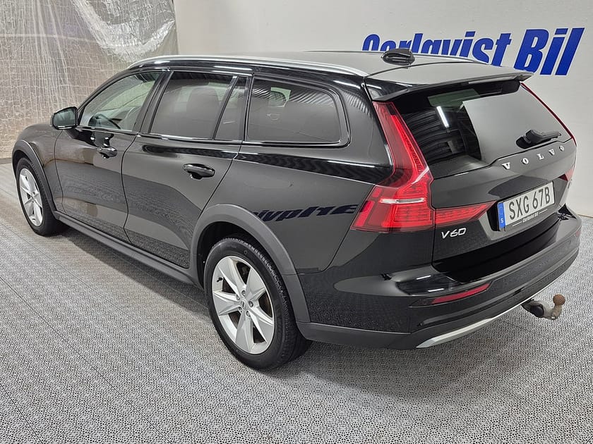 Bild 3 av Volvo V60 Cross Country B4 MILDHYBRID AWD 197HK 4x4 Core