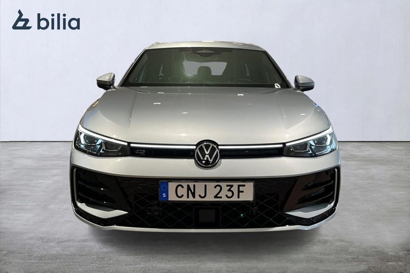 Bild 2 av Volkswagen Passat Sportscombi 2.0 TDI 4M R-Line Värm Drag 193HK