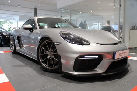 Porsche 718 Cayman GT4