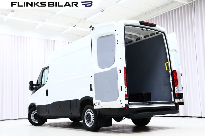 Bild 4 av Iveco Daily 35-140 Van 2.3 JTD Hi-Matic 136HK L3H2 Automat|3.5ton-drag