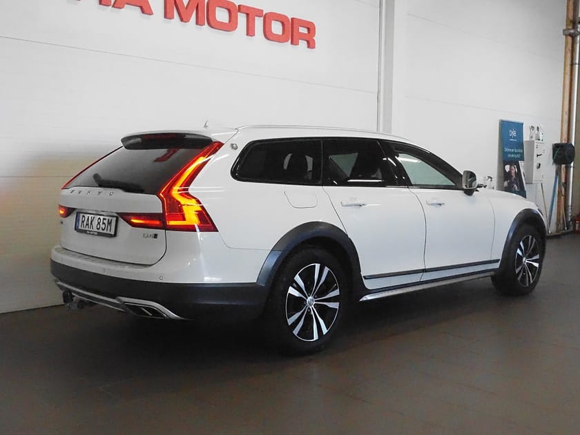 Bild 5 av Volvo V90 Cross Country D4 AWD Geartronic Advanced SE II 190hk | Drag | VOC |