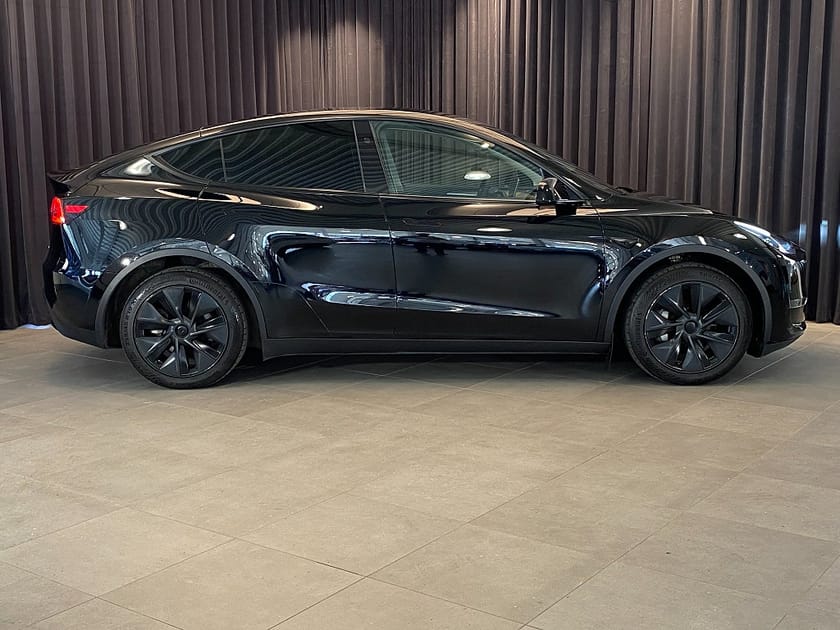 Bild 5 av Tesla Model Y Long Range AWD 514Hk (Leasingbar)