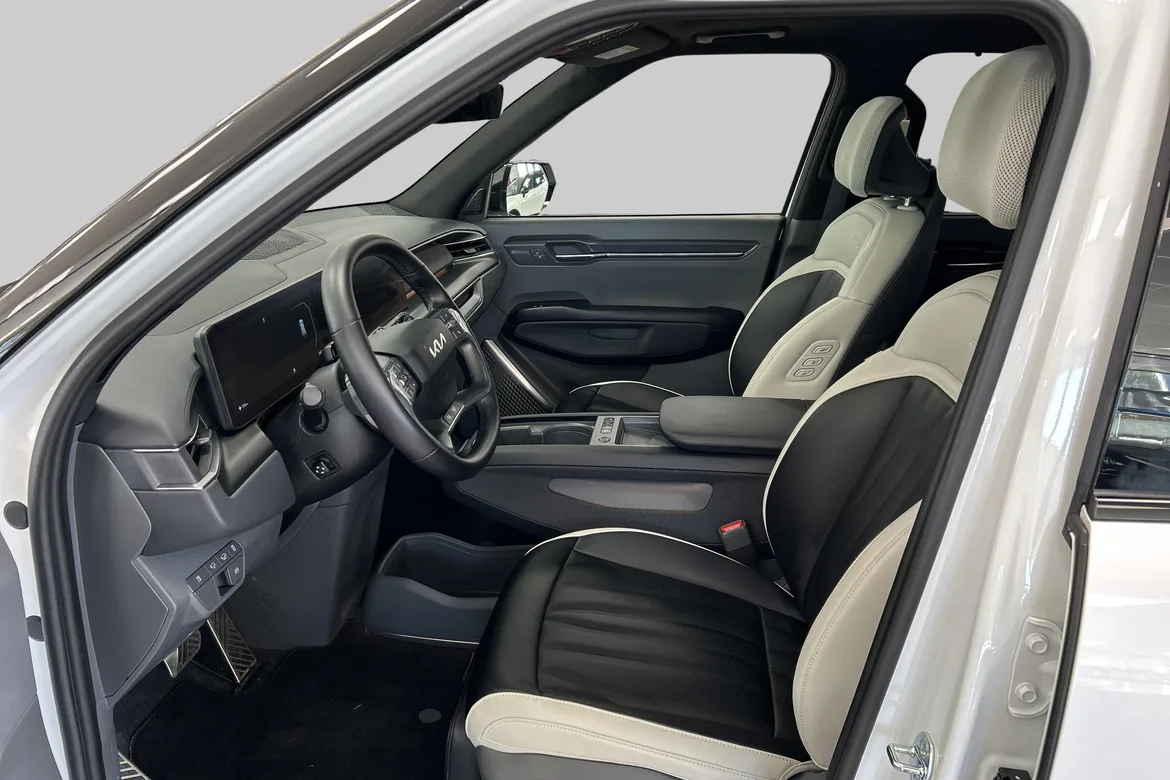 picture of a car