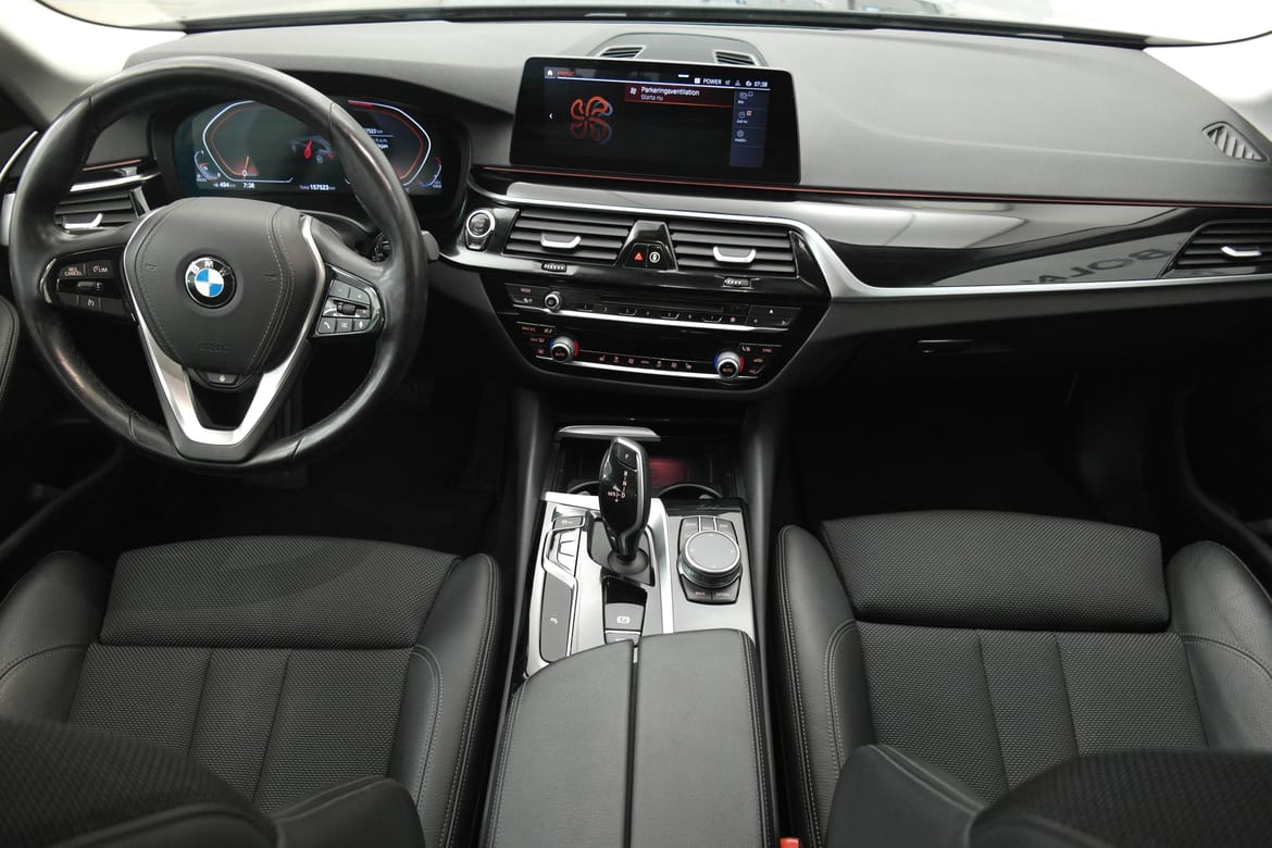 BMW 5-serie 2020 - miniatyr 16