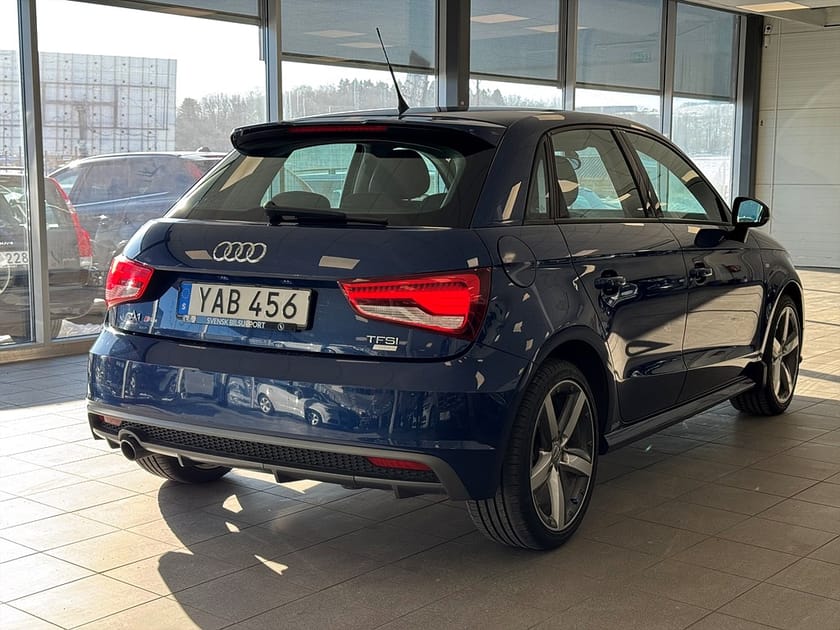 Bild 3 av Audi A1 Sportback 1.0 TFSI Ultra S-Line 95Hk
