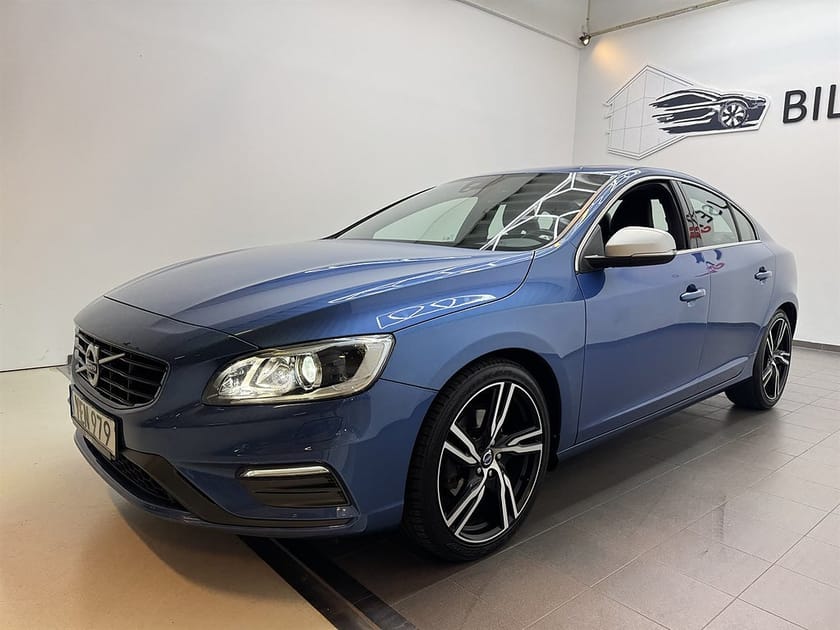 Bild 5 av Volvo S60 D4 190hk R-Design Läder/Värmare/Krok/Rattvärme/2Brukare