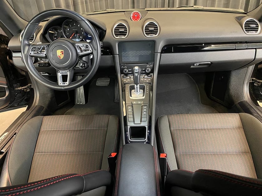Bild 4 av Porsche 718 Cayman T PDK  (GT4 Kittad)