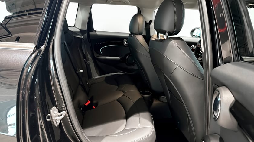 Bild 5 av MINI Cooper S 5-dörrar 178 hk Apple CarPlay / Navi