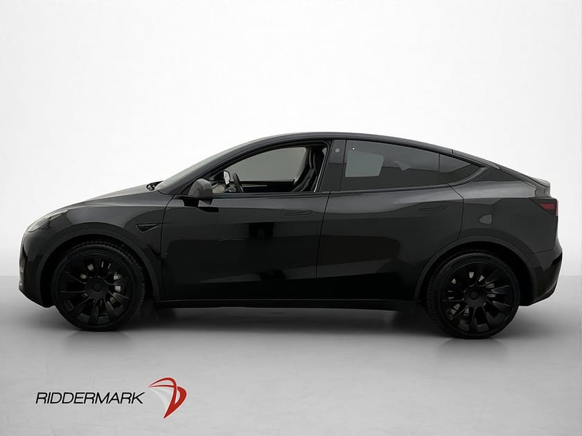 Bild 5 av Tesla Model Y Long Range AWD Drag 1 Brukare Pano Skinn AP
