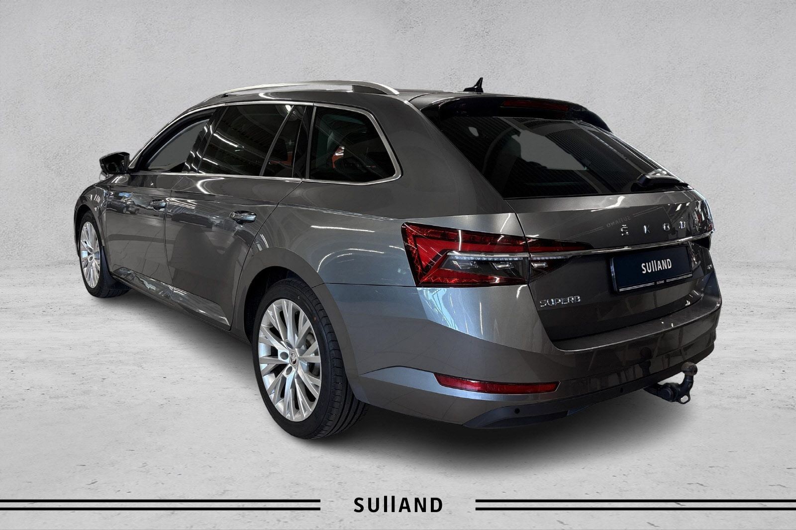 Thumnail bilde 2 av Škoda Superb Stasjonsvogn