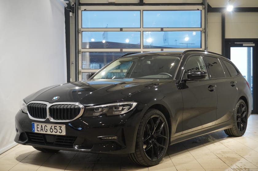 Bild 1 av BMW 320d Touring Sportline Tonade Rutor Adaptiv Farthållare