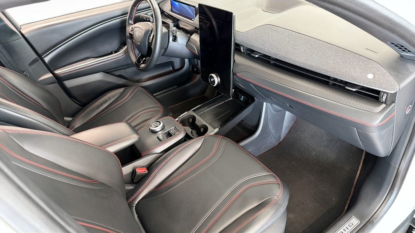 Bild 3 av Ford Mustang Mach-E Standard Range AWD - Teknikpaket RÄNTEKAMPANJ