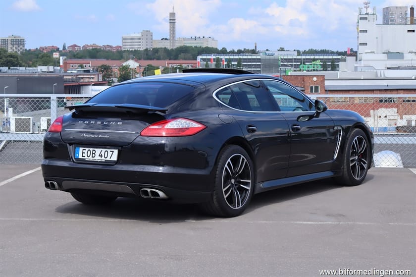 Bild 3 av Porsche Panamera Turbo PDK 4.8 V8 AWD 500hk Nyservad
