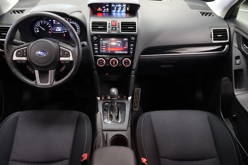 Bild 5 av Subaru Forester 2.0 4WD / Drag / M-Värm / V-Hjul / 1Ägare / B-Kamera