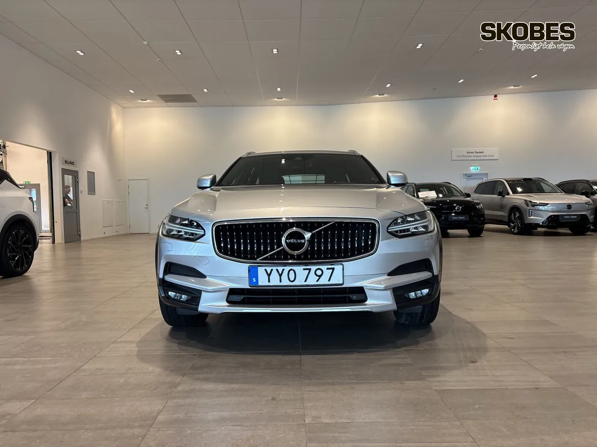 Volvo V90 Cross Country