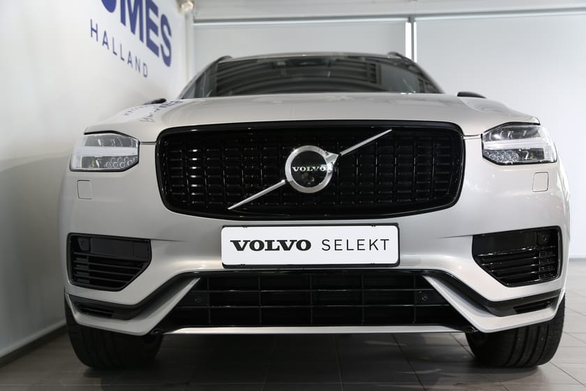 Bild 5 av Volvo XC90 7 Säten T8 Ultra Dark Edition | Drag | B&W | HUD | 360° | Luftfjädring |